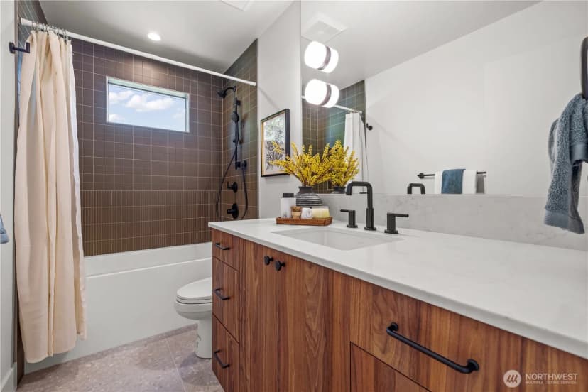 Property photo for 3026 Ne 95th Street, Seattle photo 21