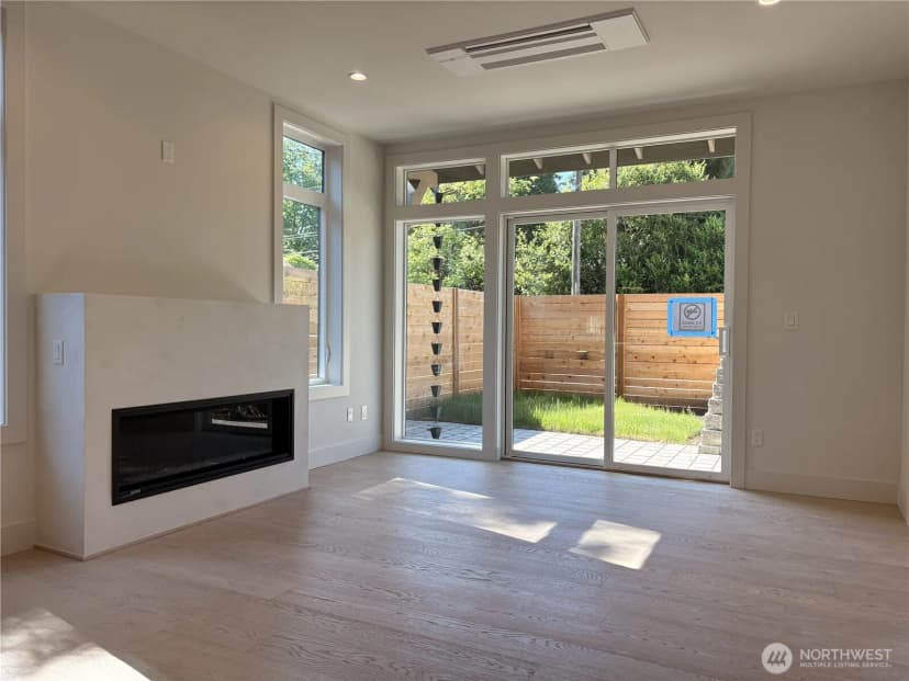 Property photo for 3026 Ne 95th Street, Seattle photo 11