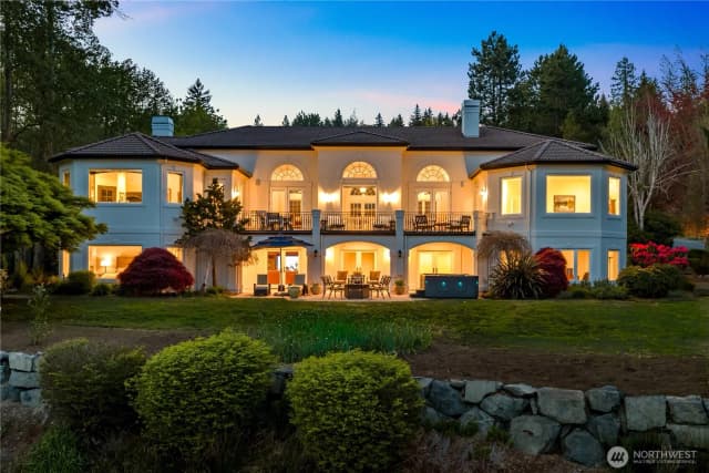 Property photo for 4145 Peregrine Point Way Se, Sammamish