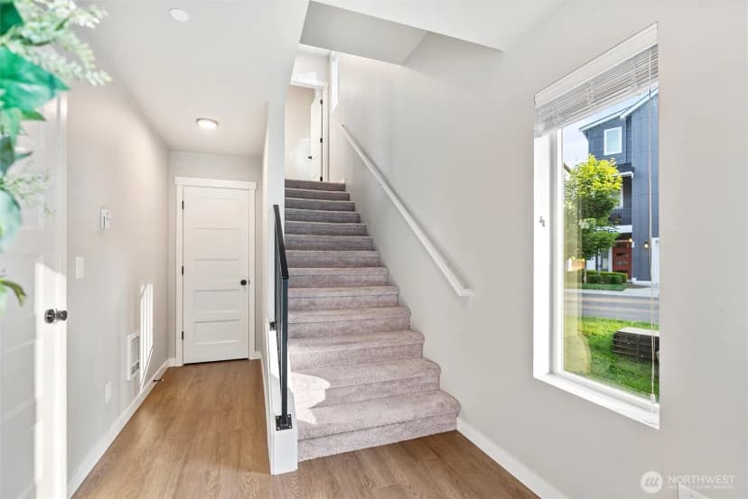 Property photo for 13717 Admiralty Way #h7, Lynnwood photo 5