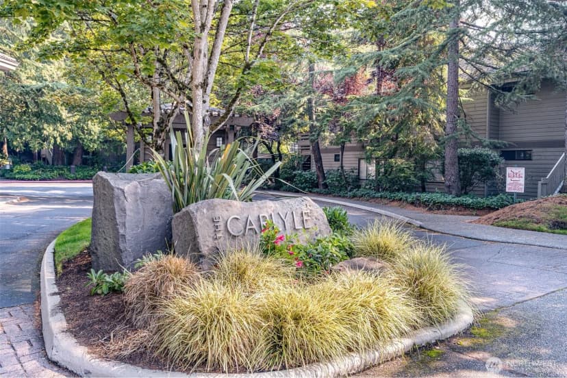 Property photo for 1300 Bellevue Way Ne #2, Bellevue photo 31