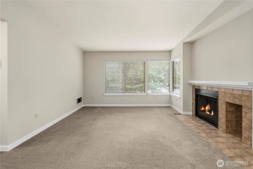 Property photo for 1300 Bellevue Way Ne #2, Bellevue photo 7