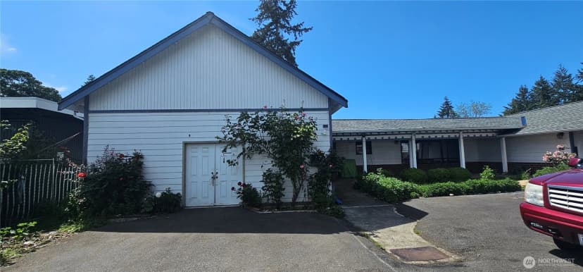Property photo for 9722 South Tacoma Way, Lakewood photo 4