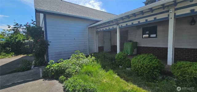 Property photo for 9722 South Tacoma Way, Lakewood photo 2