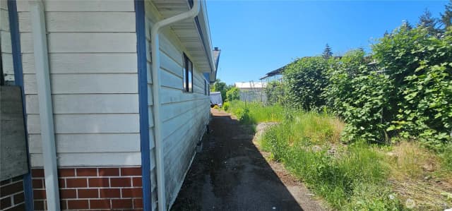 Property photo for 9722 South Tacoma Way, Lakewood photo 3