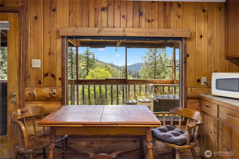 Property photo for 502 Harkness Road, Cle Elum photo 7