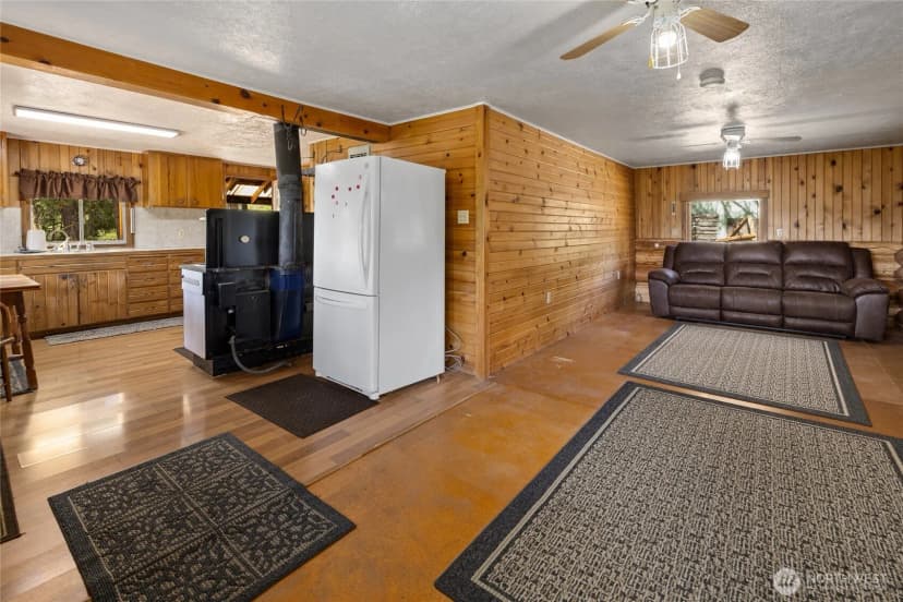 Property photo for 502 Harkness Road, Cle Elum photo 8
