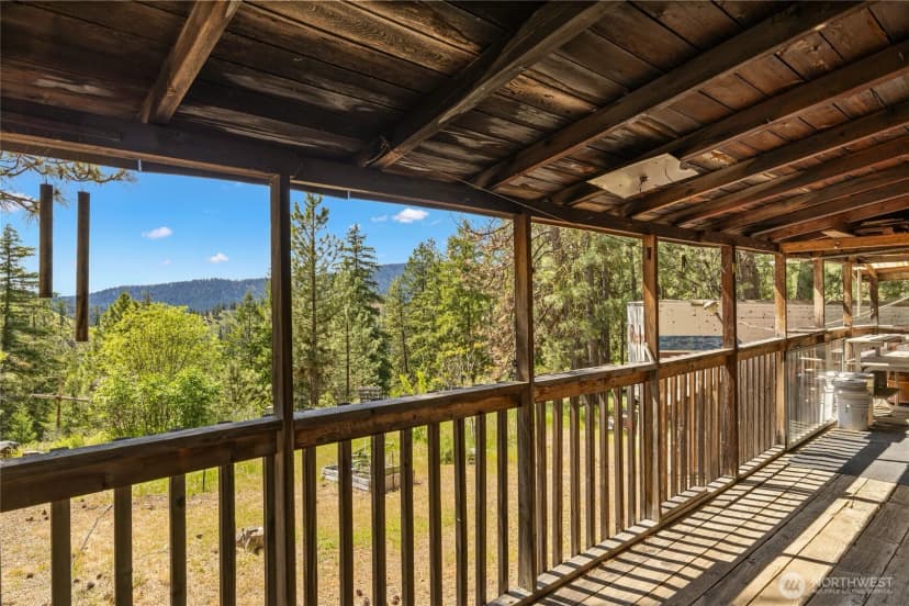 Property photo for 502 Harkness Road, Cle Elum photo 3