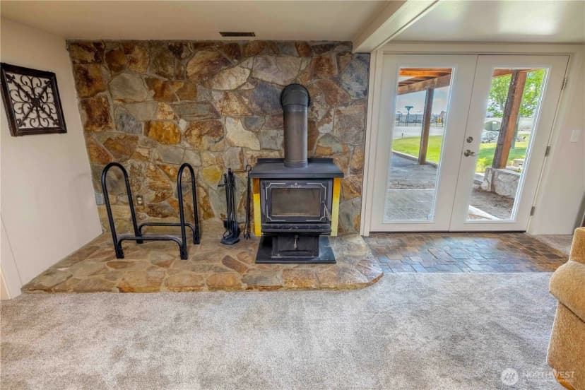 Property photo for 100 Airport Road, Omak photo 17