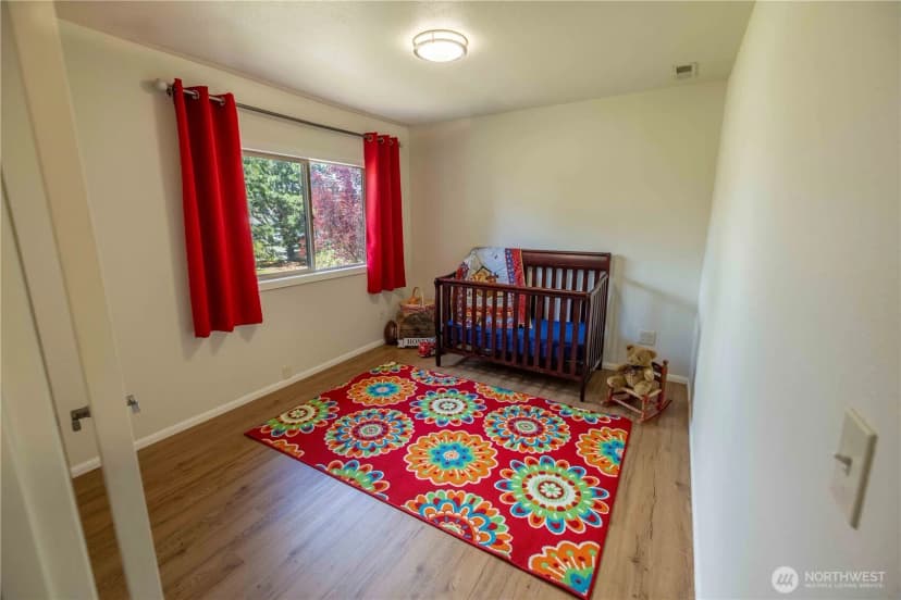 Property photo for 100 Airport Road, Omak photo 10