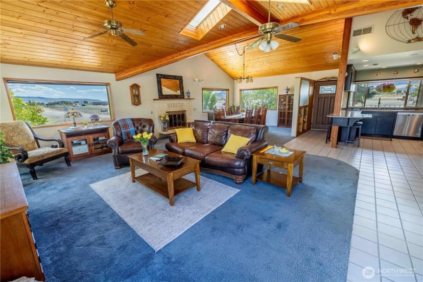 Property photo for 100 Airport Road, Omak photo 4