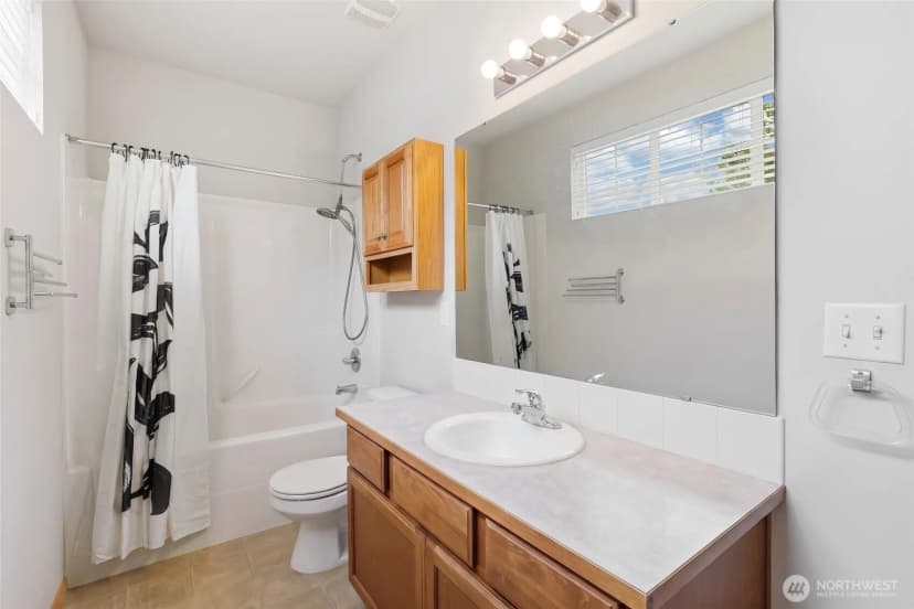 Property photo for 5427 Boardwalk Street Se, Lacey photo 17