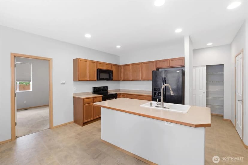 Property photo for 5427 Boardwalk Street Se, Lacey photo 9