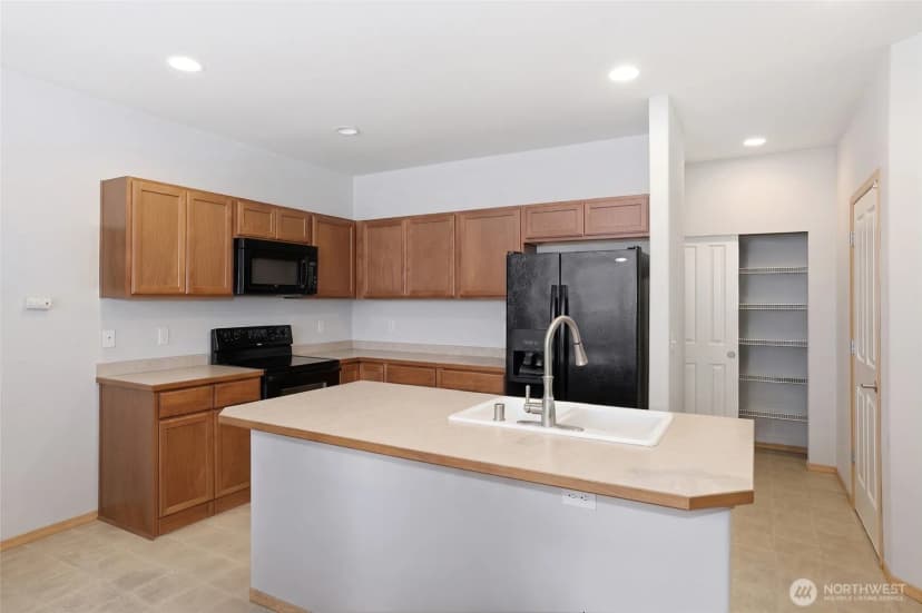 Property photo for 5427 Boardwalk Street Se, Lacey photo 10
