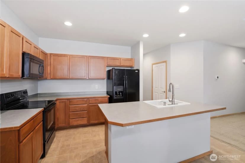 Property photo for 5427 Boardwalk Street Se, Lacey photo 8
