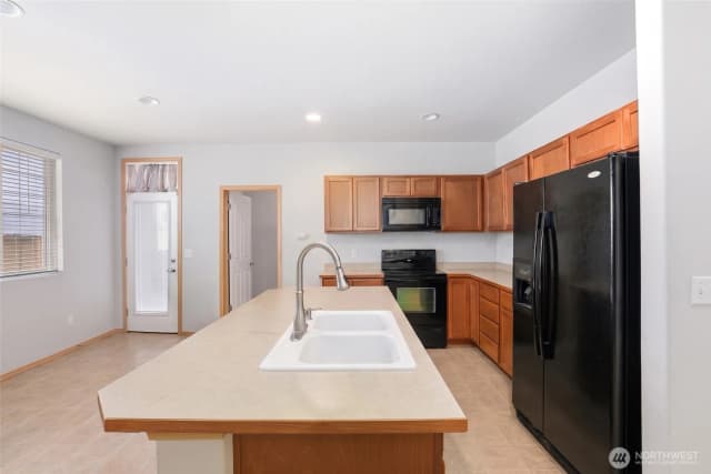 Property photo for 5427 Boardwalk Street Se, Lacey photo 5