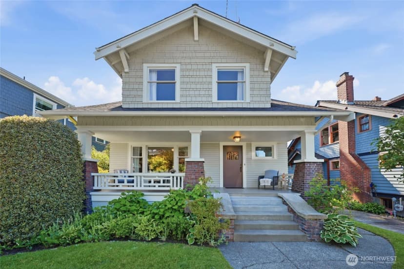 Property photo for 1519 1st Avenue N, Seattle