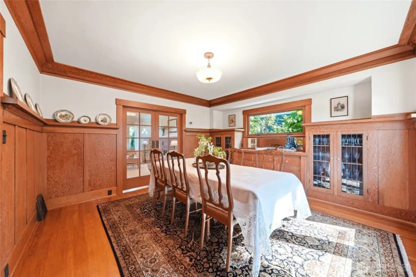 Property photo for 1519 1st Avenue N, Seattle photo 10