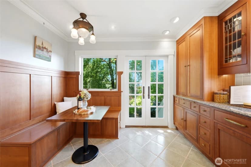Property photo for 1519 1st Avenue N, Seattle photo 12