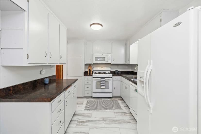 Property photo for 17023 113th Avenue Se, Renton photo 12