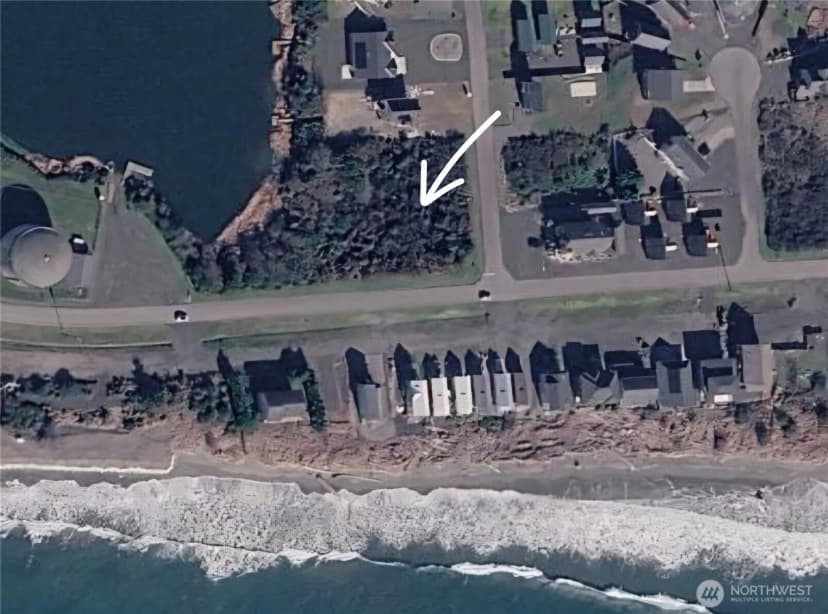 Property photo for 1099 Wawona Avenue Se, Ocean Shores
