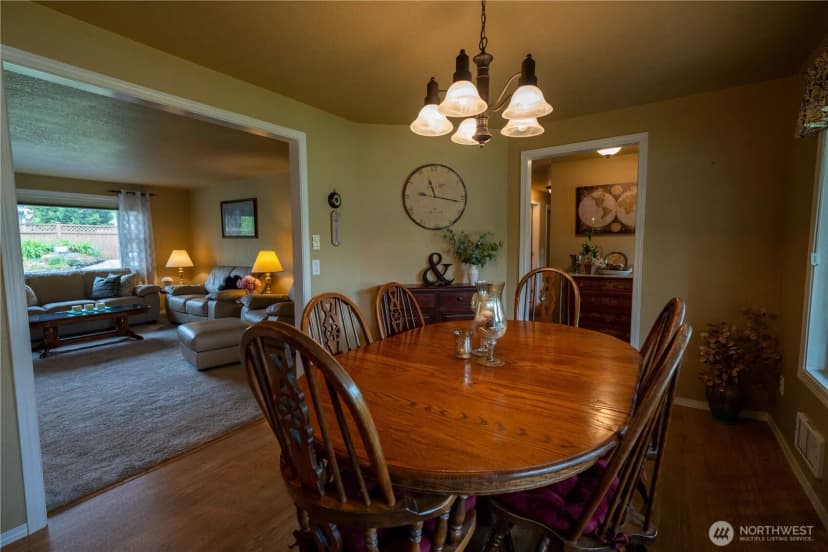 Property photo for 230 E Hawthorne Place, Port Angeles photo 8