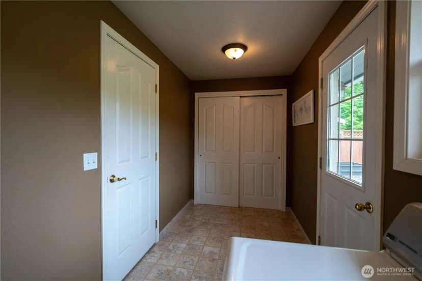 Property photo for 230 E Hawthorne Place, Port Angeles photo 33