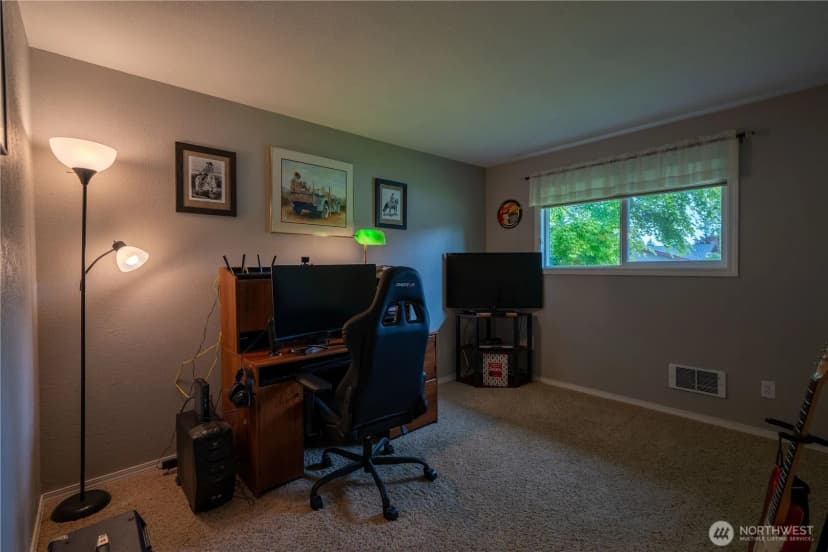 Property photo for 230 E Hawthorne Place, Port Angeles photo 23