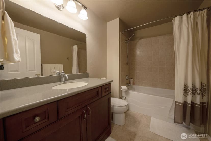 Property photo for 230 E Hawthorne Place, Port Angeles photo 27