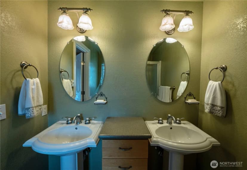 Property photo for 230 E Hawthorne Place, Port Angeles photo 20