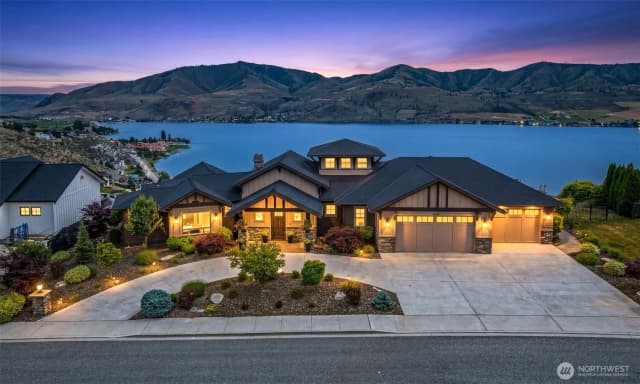 Property photo for 136 Waterview Drive, Chelan