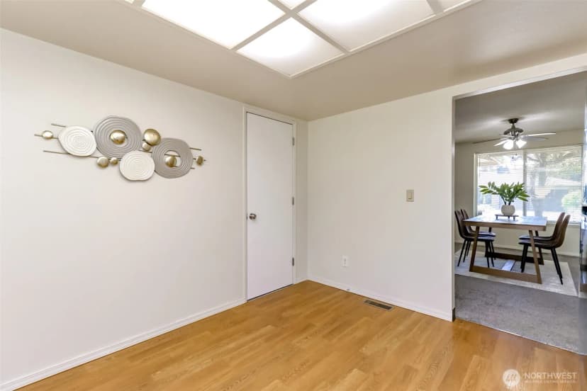 Property photo for 15836 Se Fairwood Boulevard, Renton photo 14