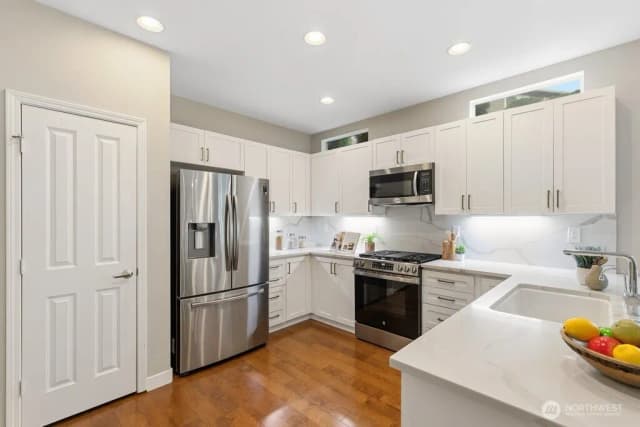 Property photo for 23977 Se 10th Street, Sammamish photo 2
