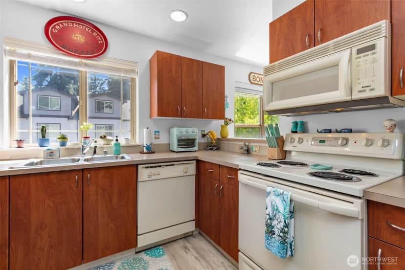 Property photo for 20800 72nd Avenue W #202, Edmonds photo 14