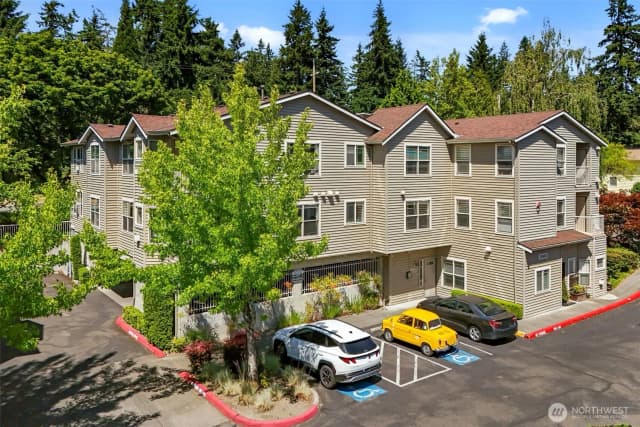 Property photo for 20800 72nd Avenue W #202, Edmonds