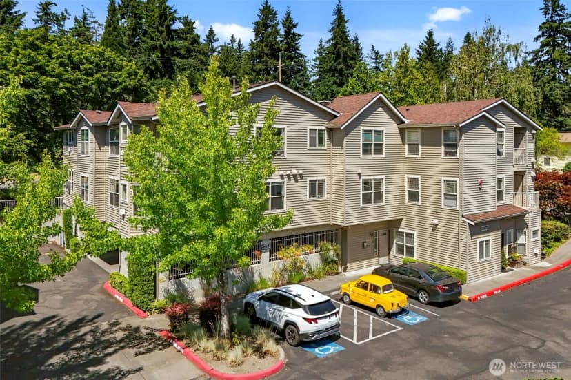 Property photo for 20800 72nd Avenue W #202, Edmonds
