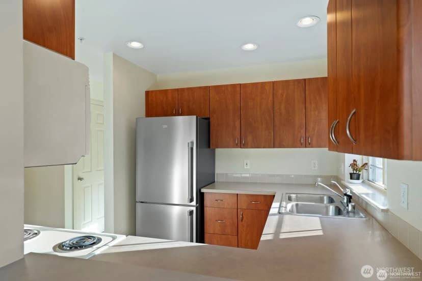 Property photo for 20800 72nd Avenue W #202, Edmonds photo 11