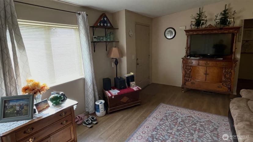 Property photo for 3 Sand Flat Rd, Omak photo 5
