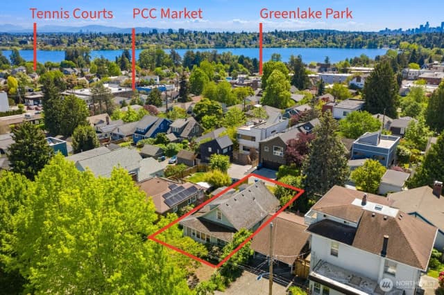 Property photo for 911 N 77th Street, Seattle photo 5