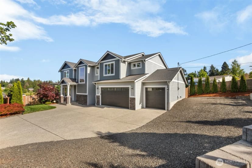 Property photo for 3028 64th Street E, Tacoma photo 2