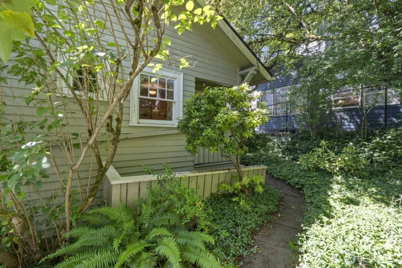 Property photo for 2012 Ne 65th Street, Seattle photo 7