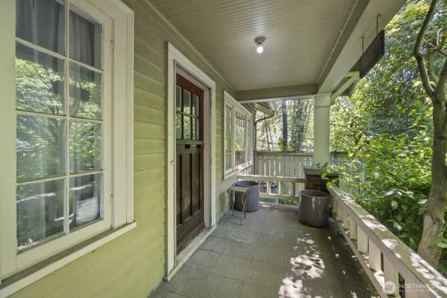 Property photo for 2012 Ne 65th Street, Seattle photo 2