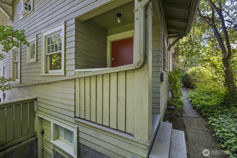 Property photo for 2012 Ne 65th Street, Seattle photo 8