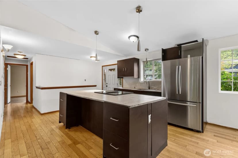 Property photo for 16046 46th Avenue S, Tukwila photo 6