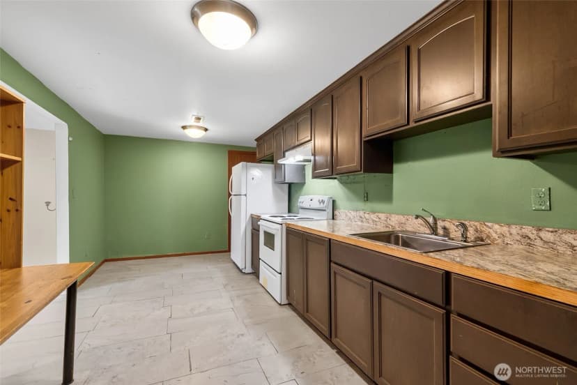 Property photo for 16046 46th Avenue S, Tukwila photo 23