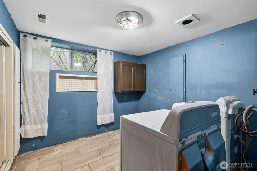 Property photo for 16046 46th Avenue S, Tukwila photo 27