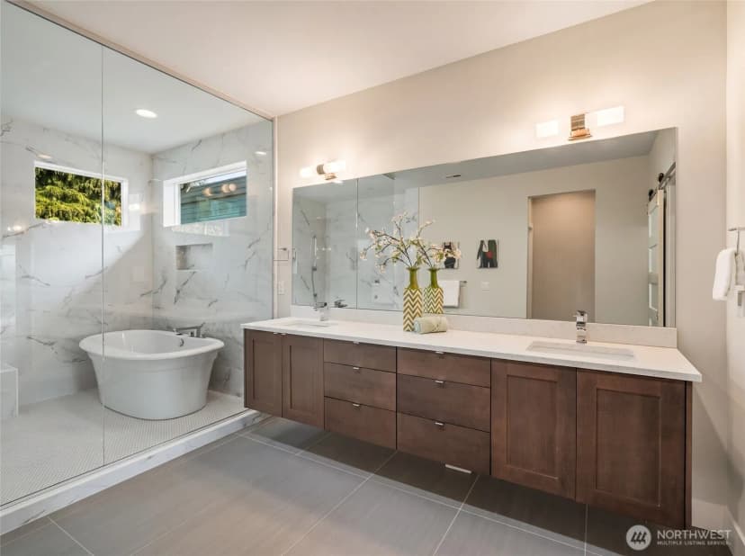 Property photo for 2824 Park Avenue N, Renton photo 25