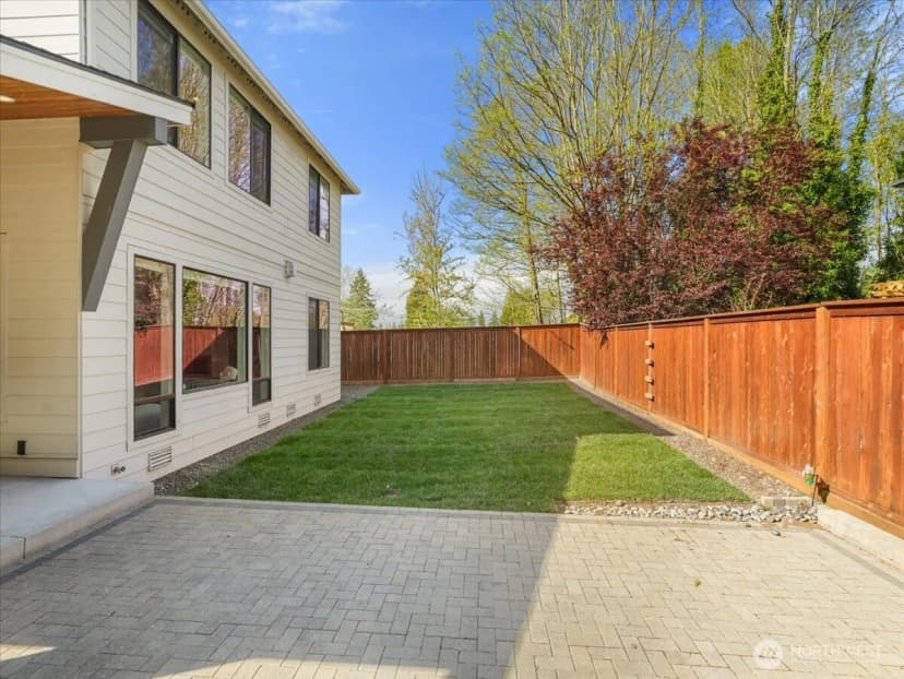 Property photo for 2824 Park Avenue N, Renton photo 39