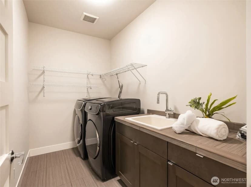 Property photo for 2824 Park Avenue N, Renton photo 33