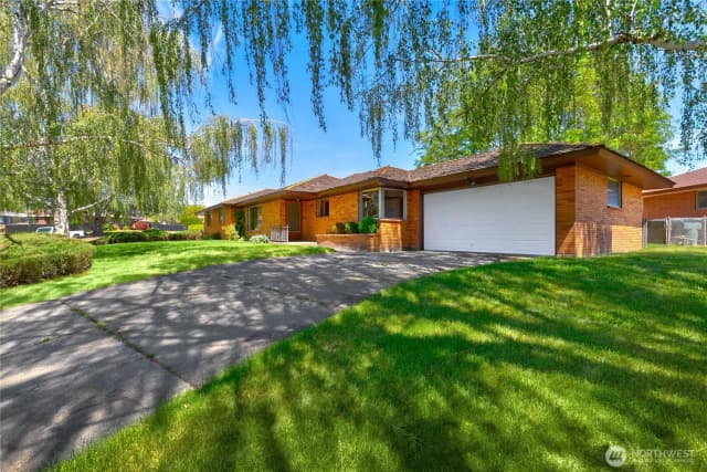 Property photo for 4809 Douglas Drive, Yakima